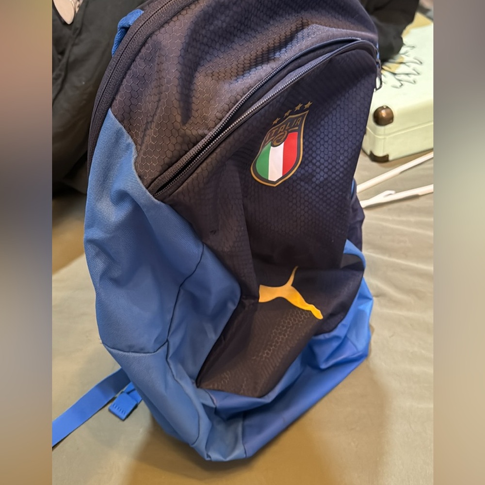 Puma Bag - Picture 2 of 2